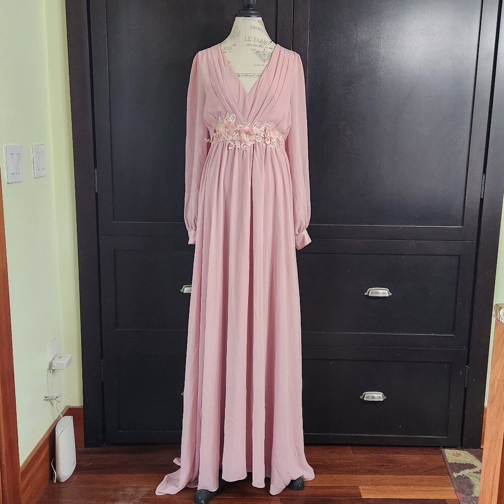 NWOT Fairiesty Formal Mauve/Pink Floor Length Gown With Fabric Flowers SZ XL